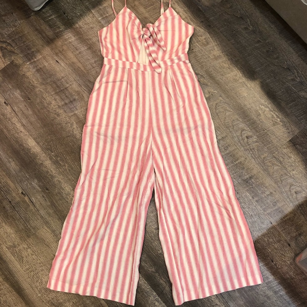 Linen-y jumpsuit, size S